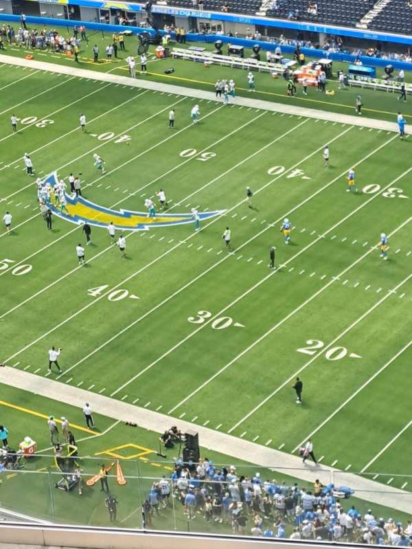 SoFi Stadium, section: 546, row: 10, seat: 6