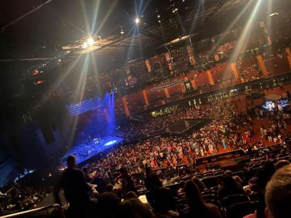 Kia Forum, section: 227, row: 9, seat: 5