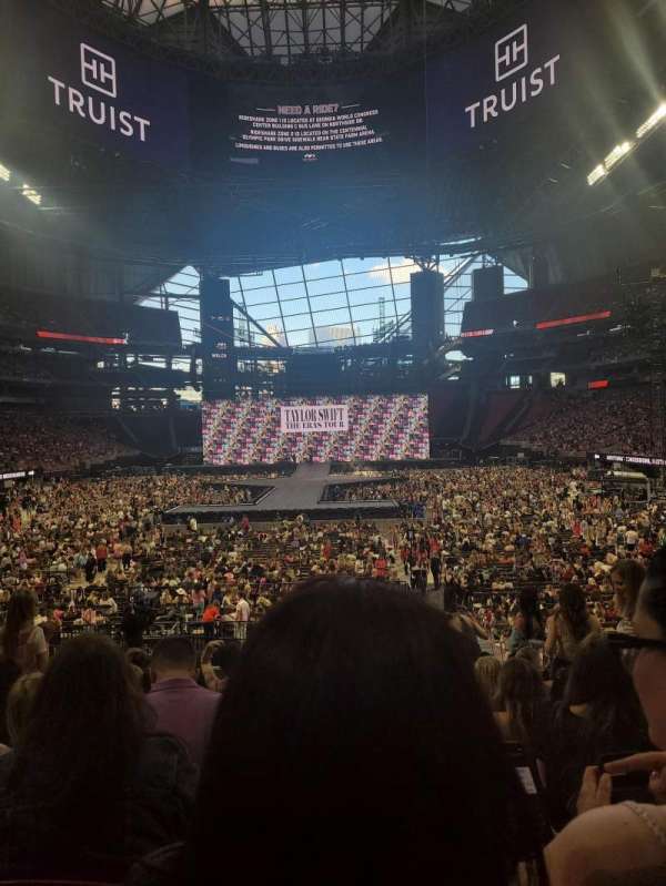 Mercedes-Benz Stadium, section: 119, row: 18, seat: 14