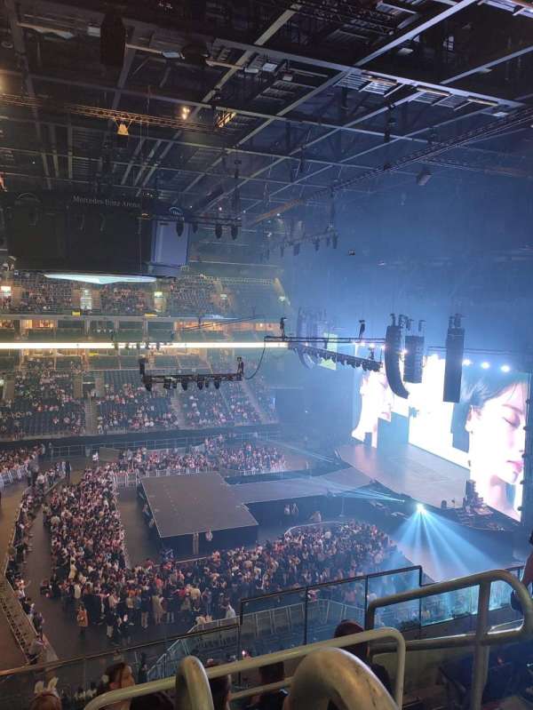 Uber Arena, section: 418, row: 5, seat: 13