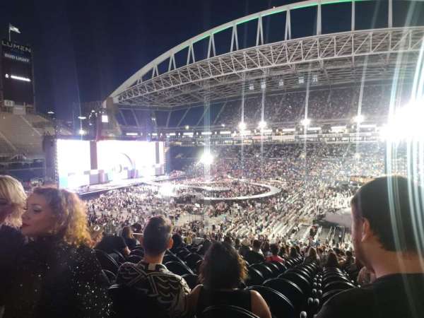 Lumen Field, section: 232, row: T, seat: 9