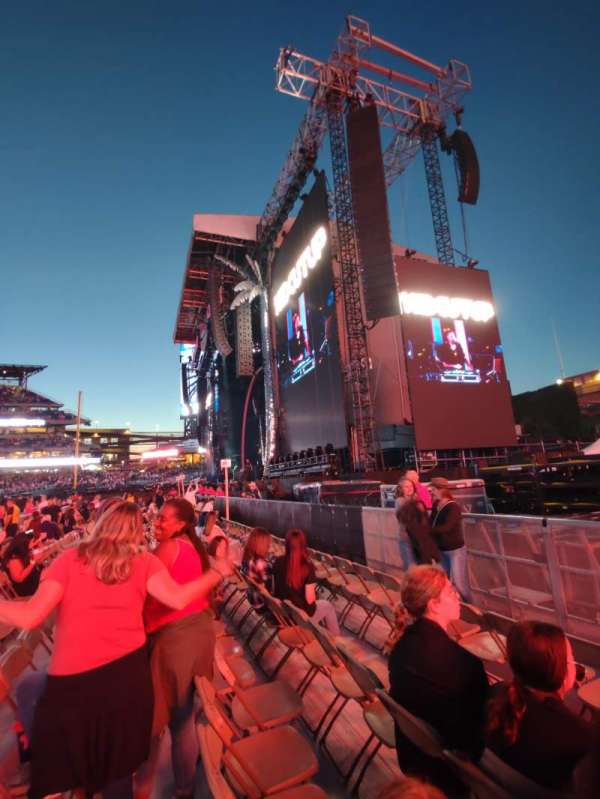 Citizens Bank Park, section: Floor FF, row: 4, seat: 28