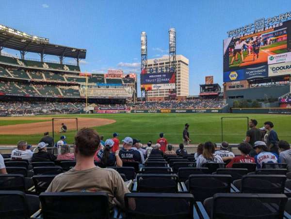 Truist Park, section: 15, row: 11, seat: 5