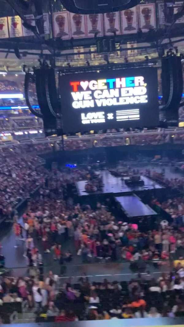 United Center, section: 209, row: 2, seat: 7