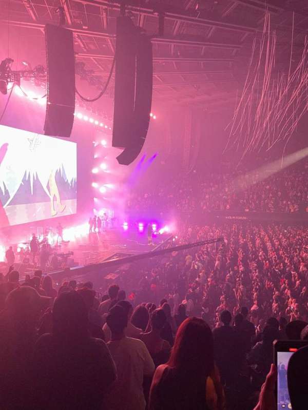 Kia Forum, section: 226, row: 10, seat: 1
