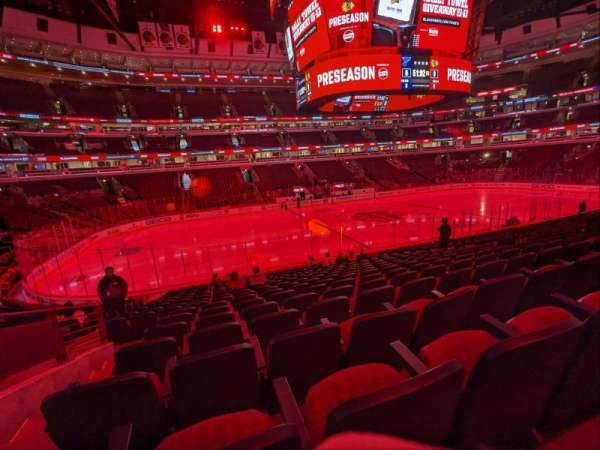 United Center, section: 113, row: 18, seat: 14