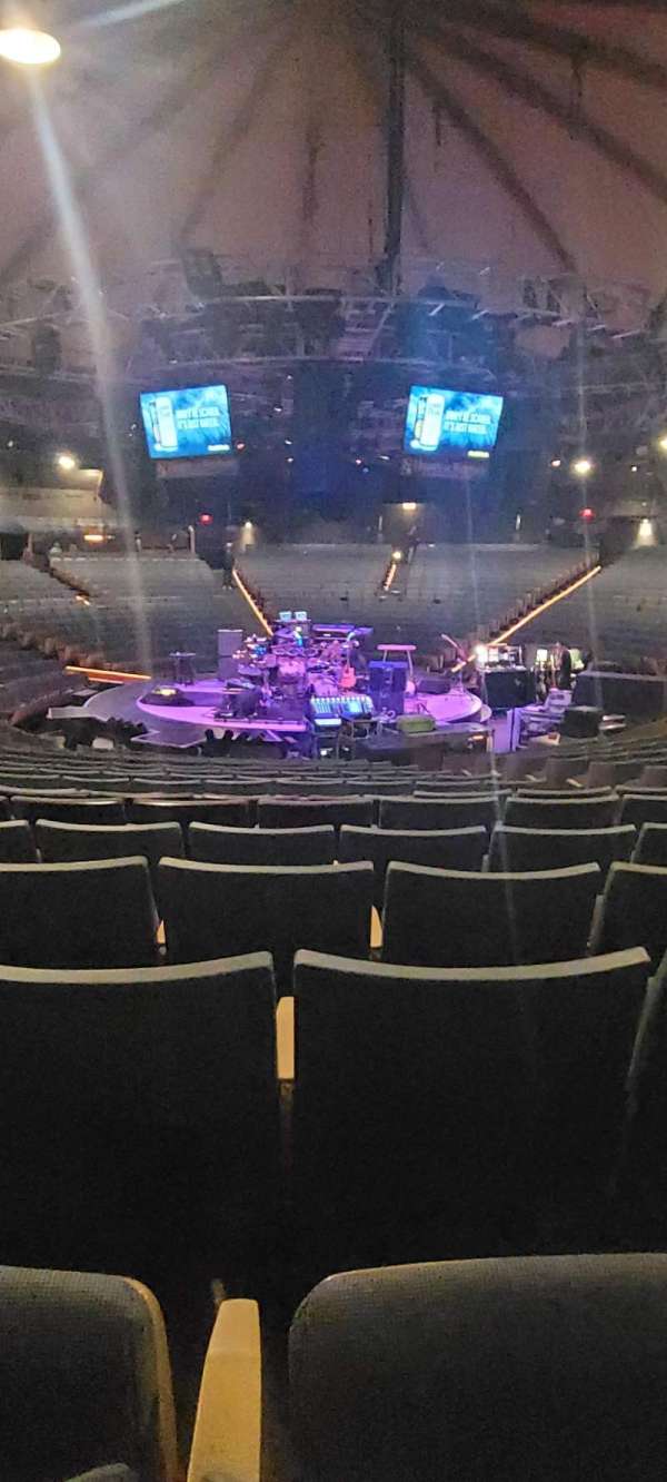 Flagstar at Westbury Music Fair, section: C, row: Q, seat: 20