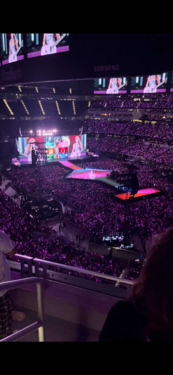 SoFi Stadium, section: 331, row: 3, seat: 23