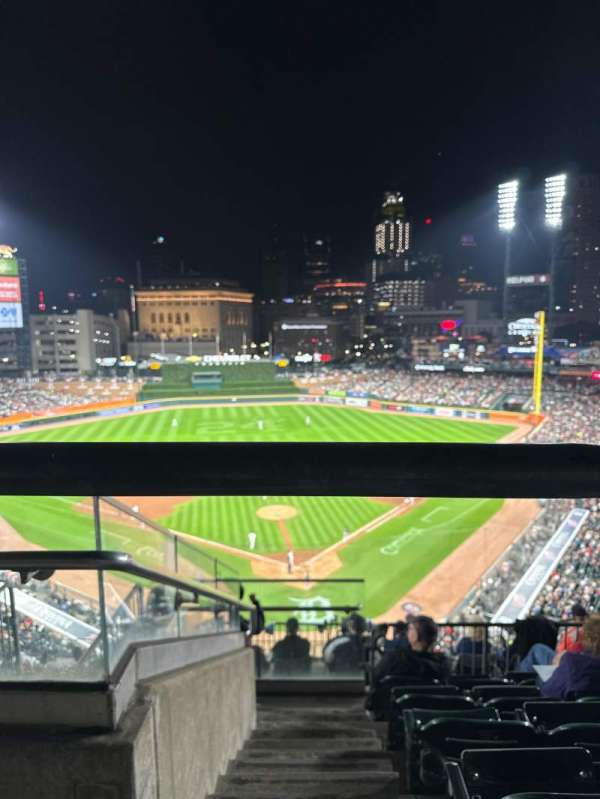 Comerica Park, section: 328, row: 6, seat: 18