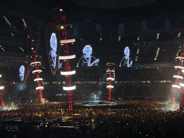 SoFi Stadium, section: 123, row: 11, seat: 18