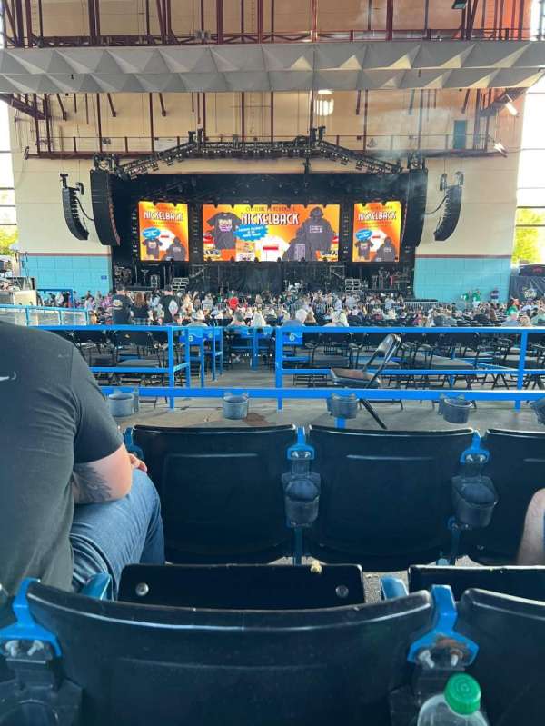 Riverbend Music Center, section: 800, row: CC, seat: 812