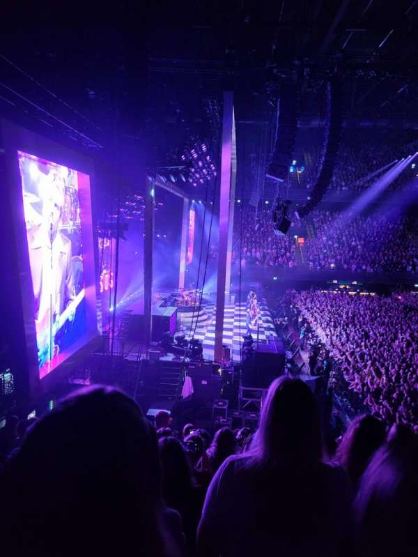 Ziggo Dome, section: 111, row: 10, seat: 406