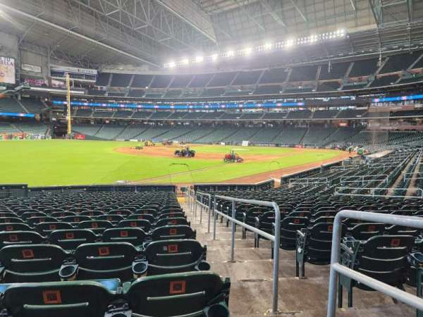 Daikin Park, section: 106, row: 23, seat: 22