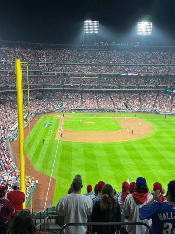 Citizens Bank Park, section: 304V, row: 11, seat: A