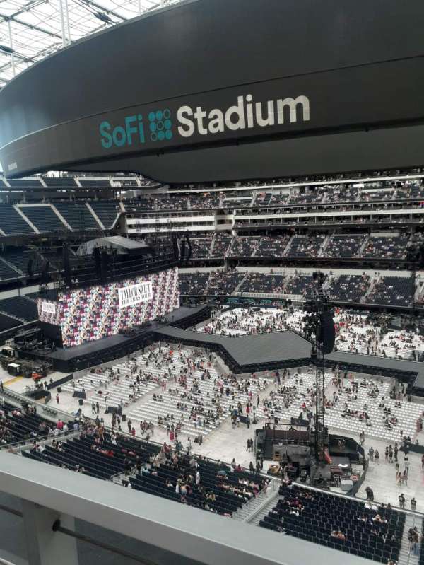 SoFi Stadium, section: 325, row: 1, seat: 13
