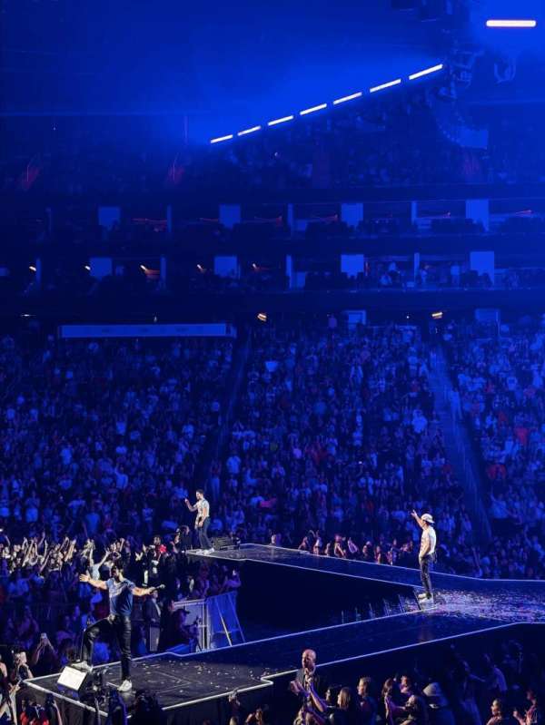 Toyota Center, section: 106, row: 10, seat: 7