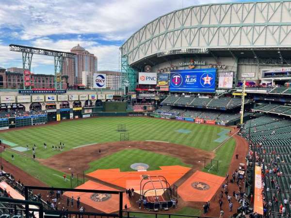 Daikin Park, section: 318, row: 4, seat: 2