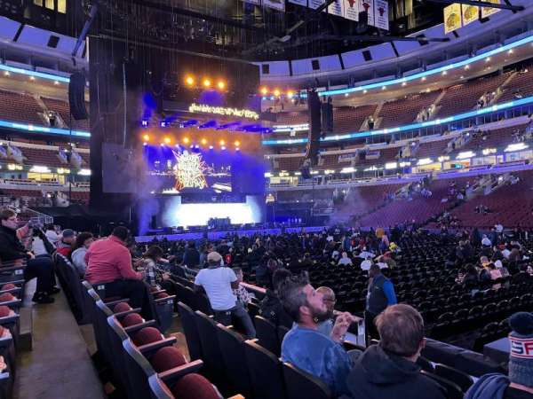 United Center, section: 110, row: 6, seat: 12