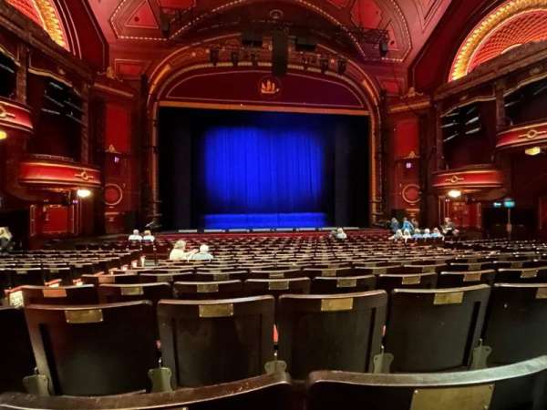 mayflower theatre, section: Stalls, row: R, seat: 25