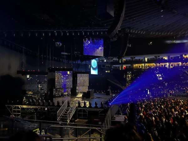 Oakland Arena, section: 116, row: 10, seat: 16