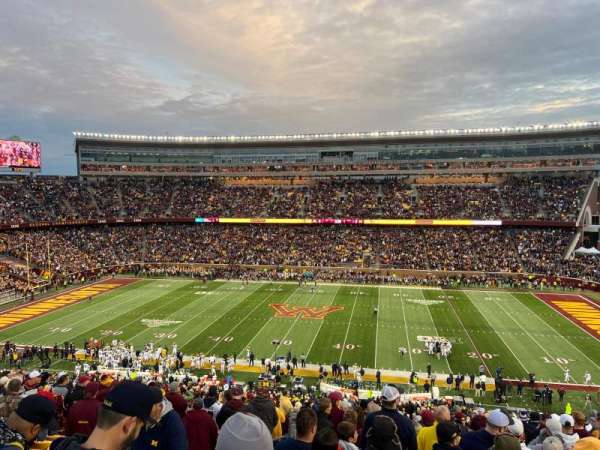 Huntington Bank Stadium, section: 209, row: 21, seat: 21