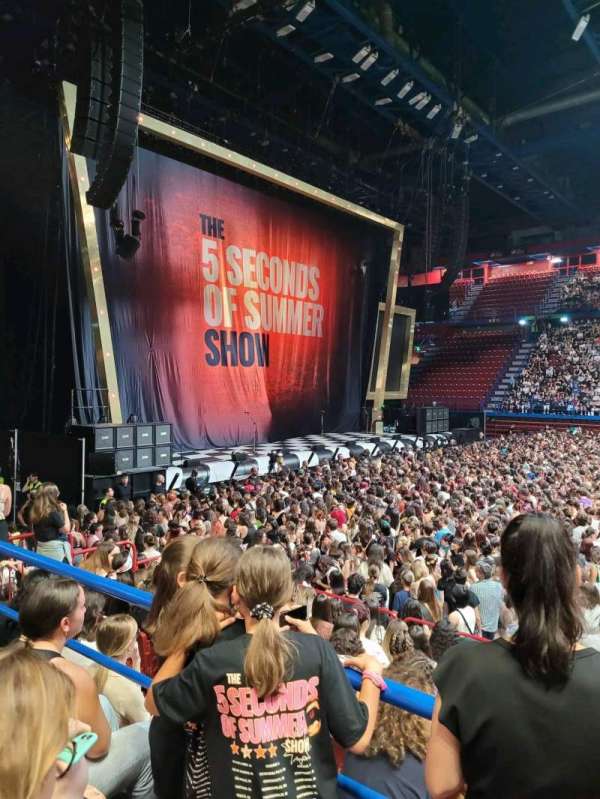 Unipol Forum, section: B6, row: 3, seat: 5