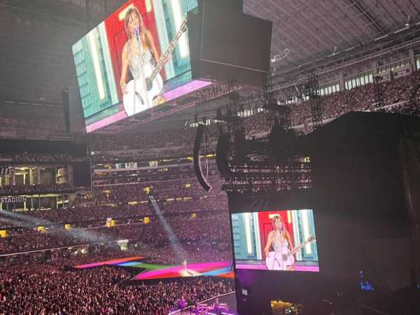 AT&T Stadium, section: 202, row: 6, seat: 22