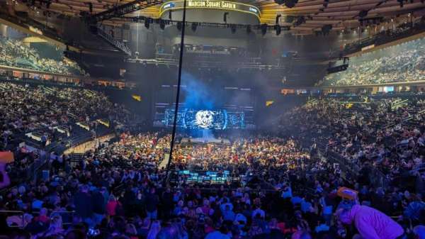 Madison Square Garden, section: 102, row: 17, seat: 8