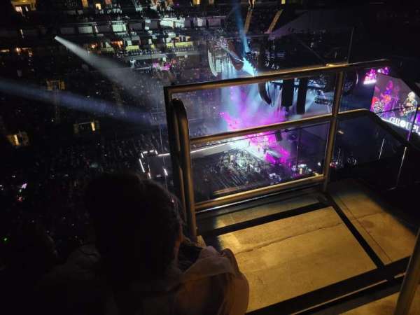 Chase center, section: 207, row: 12, seat: 1