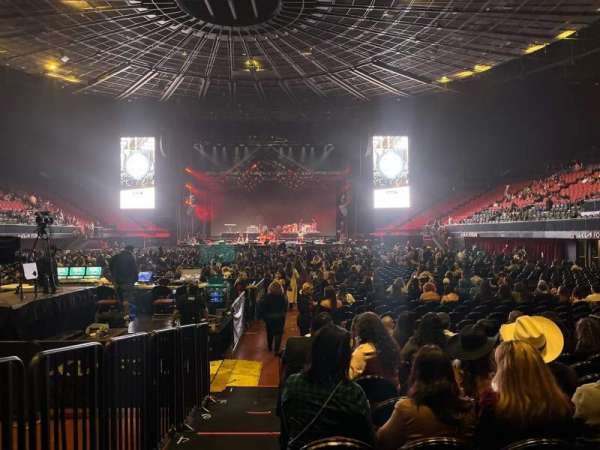 Kia Forum, section: 3, row: 9, seat: 1