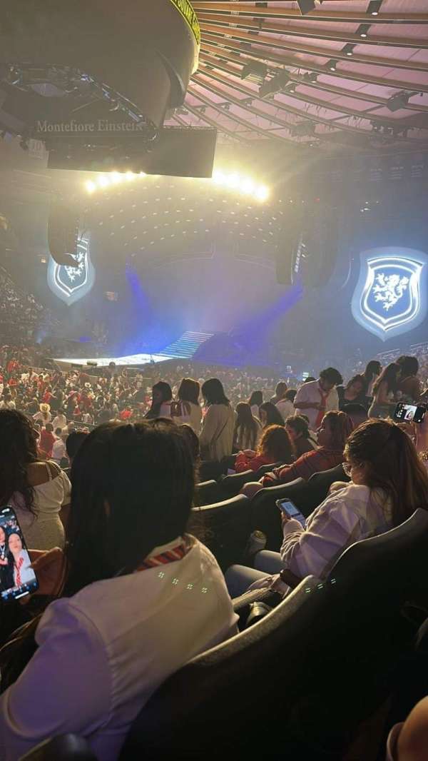 Madison Square Garden, section: 105, row: 9, seat: 1