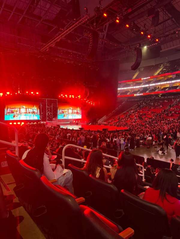Toyota Center, section: 118, row: 10, seat: 1