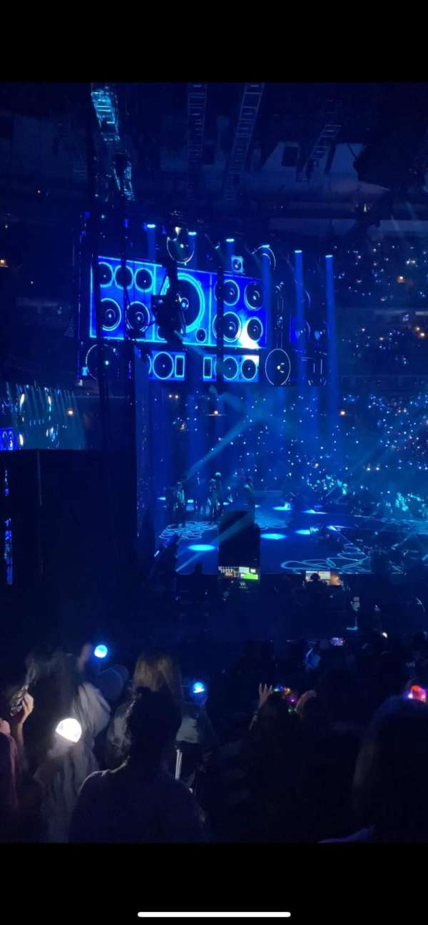 United Center, section: 113, row: 17, seat: 4