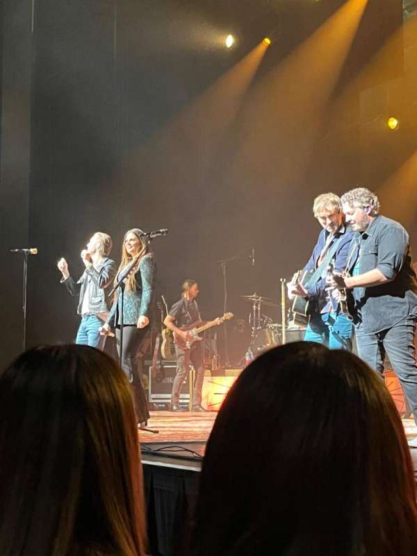 Toyota Oakdale Theatre, section: 100, row: C, seat: 5