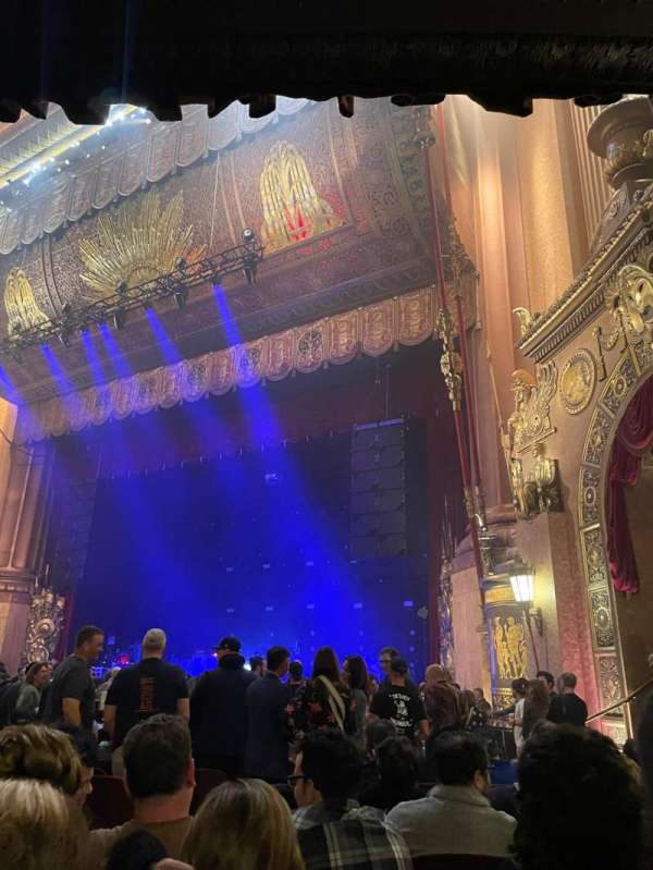 Beacon Theatre, section: Orchestra 4, row: Q, seat: 28