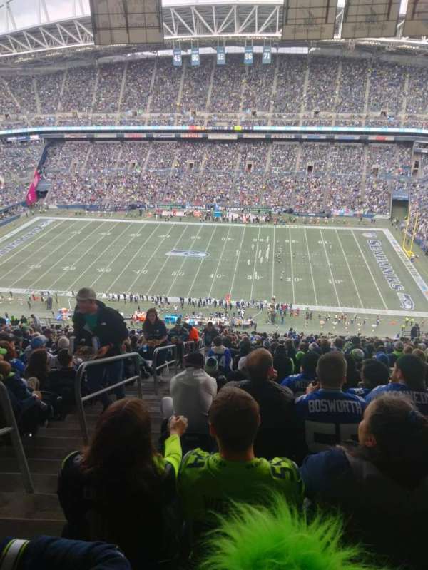 Lumen Field, section: 333, row: HH, seat: 23