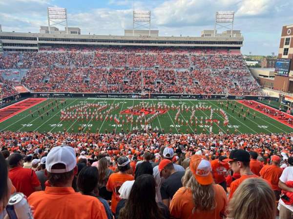 Boone Pickens Stadium, section: 207, row: 28, seat: 5
