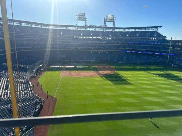 Citizens Bank Park, section: 304, row: 1, seat: 19