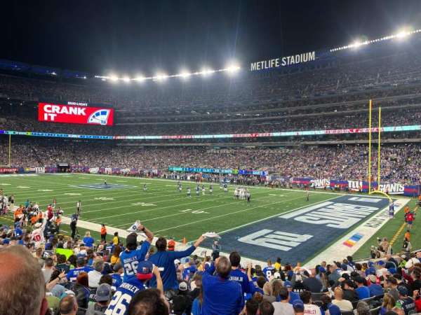 MetLife Stadium, section: 133, row: 16