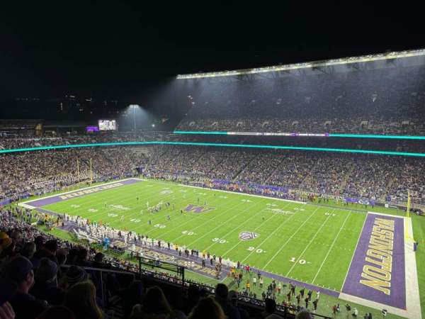 Husky Stadium, section: 302, row: 7, seat: 20