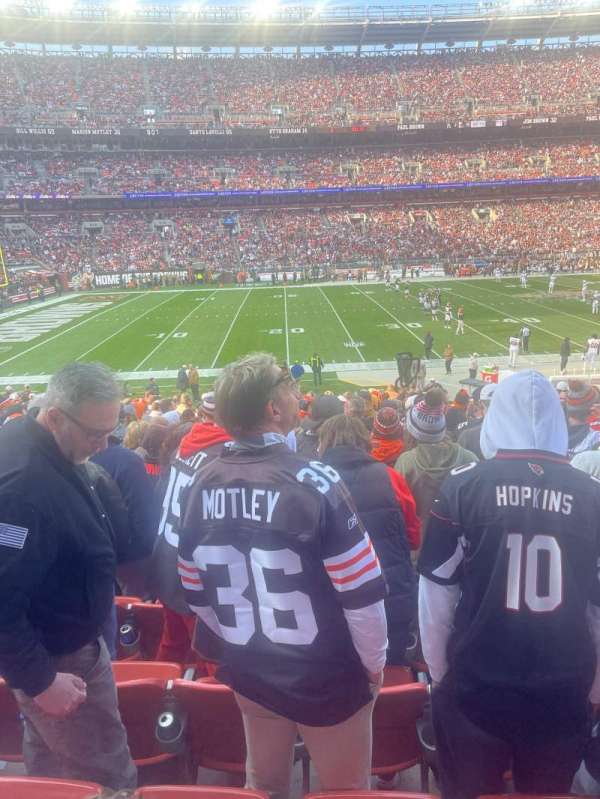 Huntington Bank Field, section: 106, row: 22, seat: 18