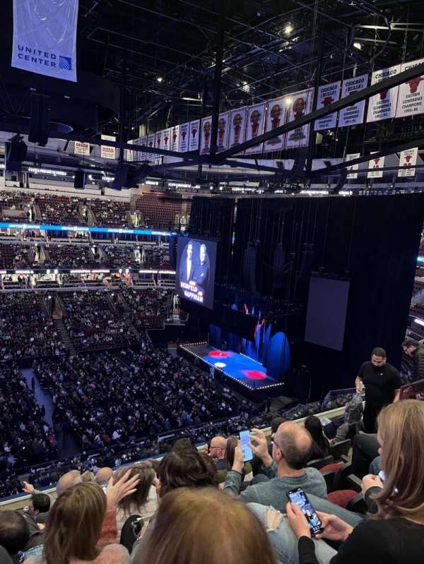 United Center, section: 301, row: 7, seat: 8