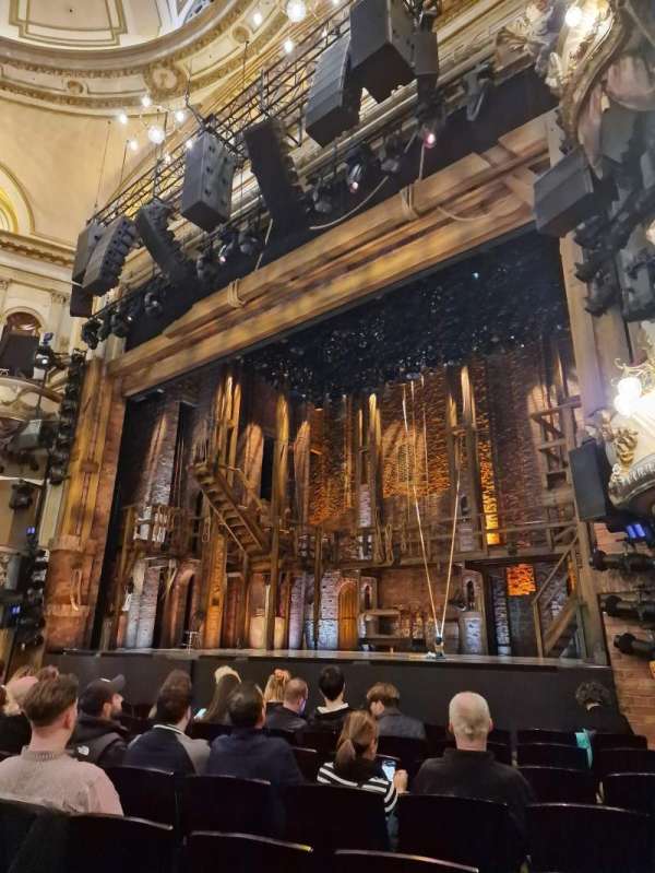 Victoria Palace Theatre, section: Stalls, row: H, seat: 10