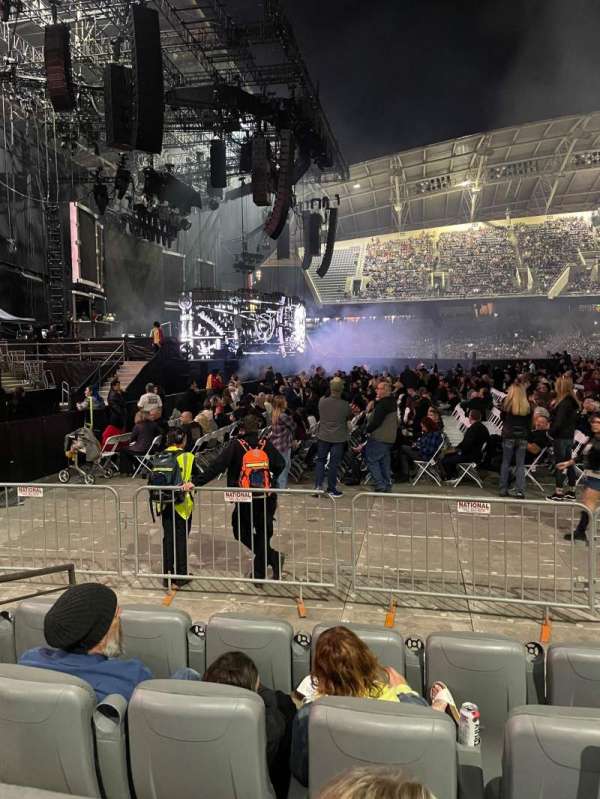 BMO Stadium, section: 134, row: A, seat: 16