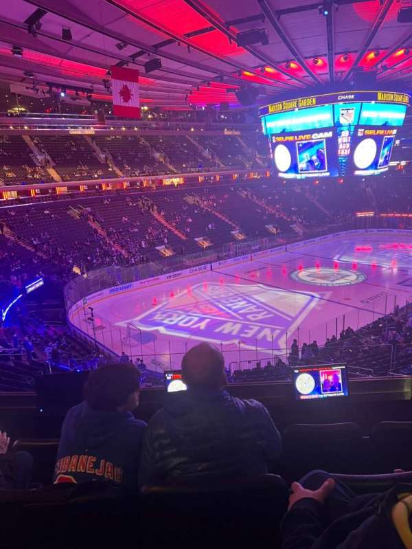 Madison Square Garden, section: 207, row: 4, seat: 11