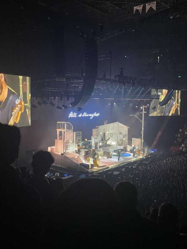 Centre Bell, section: 101, row: T, seat: 1