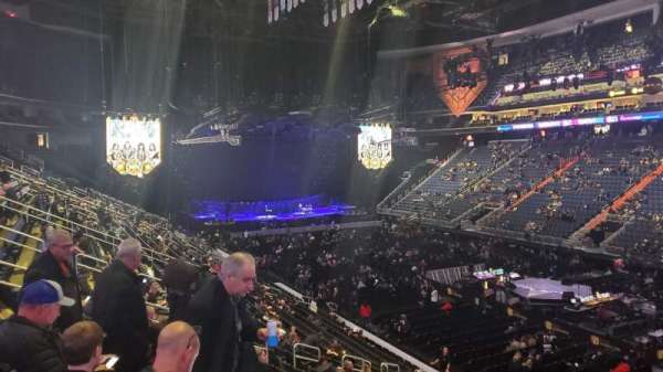 Centre Vidéotron, section: 109, row: OO, seat: 5
