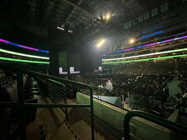 American Airlines Center, section: 118, row: L, seat: 18