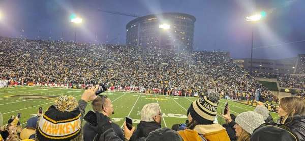 Kinnick stadium, section: 125, row: 17, seat: 16