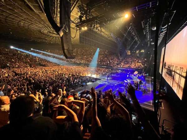Kia Forum, section: 115, row: 6, seat: 3